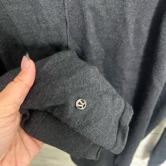 lululemon athletica Black Drape Top size 6 - Picture 8 of 10